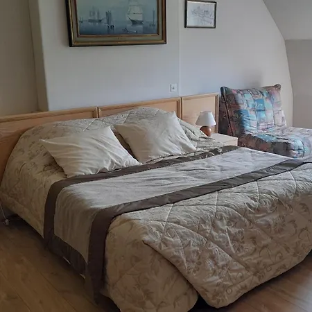 D'hote Dans Le Cantal Vallee De La Maronne Bed & Breakfast